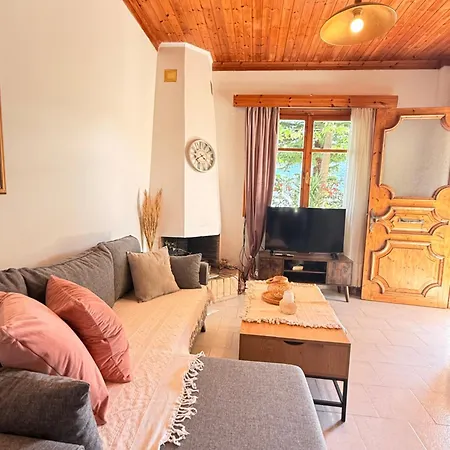 Christina's Sea View House Geni (Lefkada)