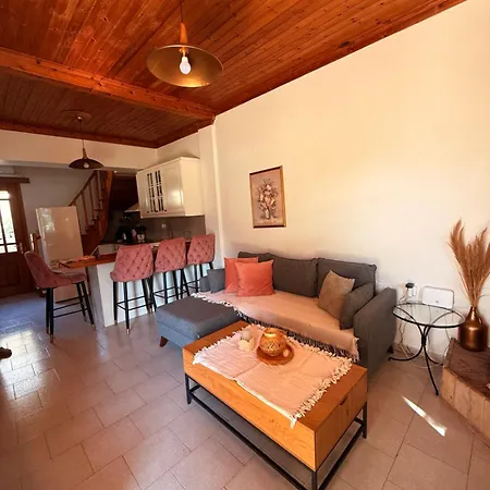 Christina's Sea View House *