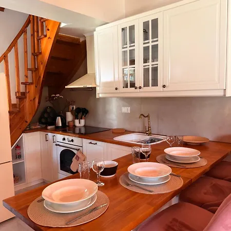 Christina's Sea View House *